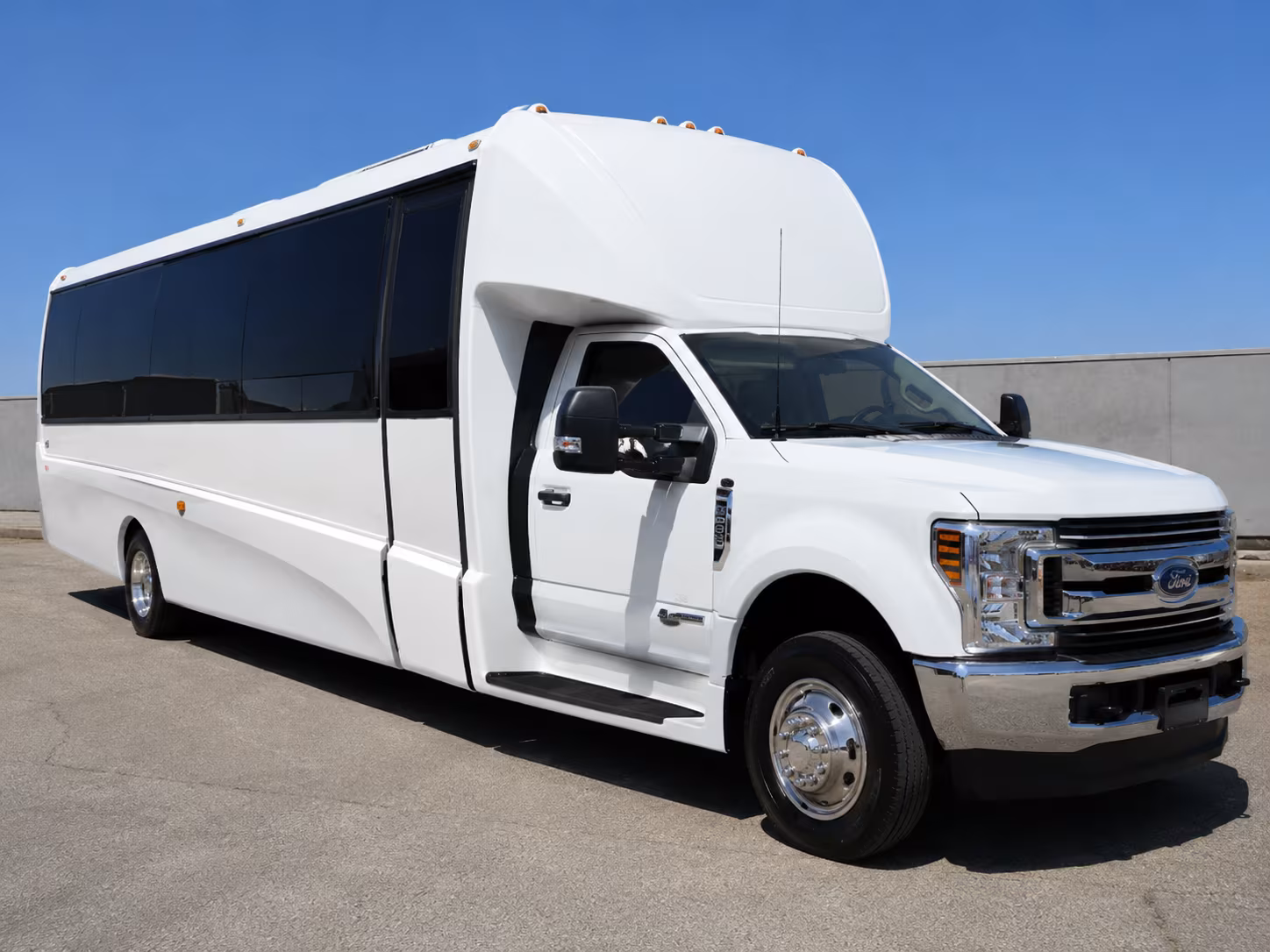 Philadelphia Airport Shuttle & Transportation party bus exterior